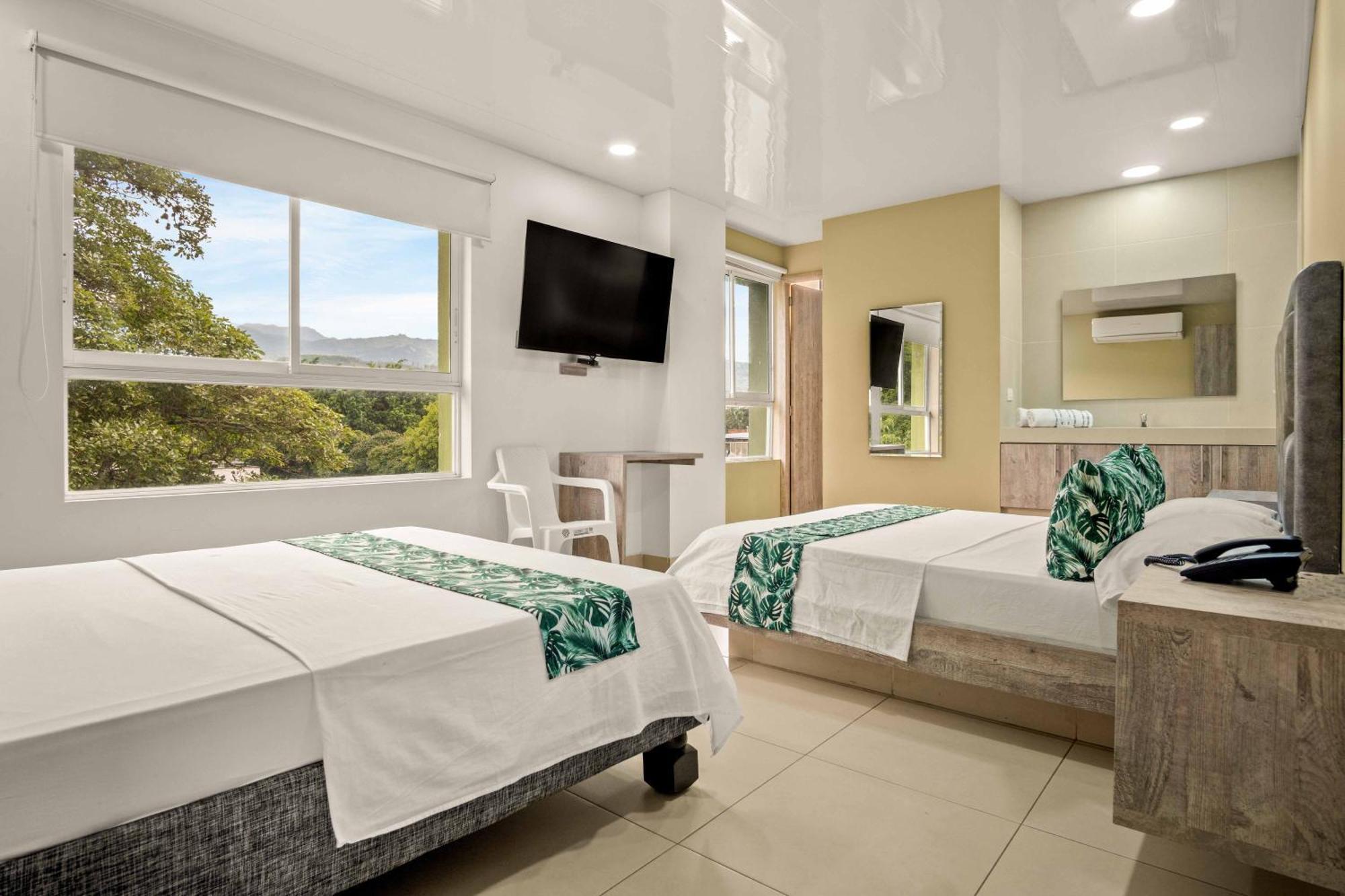 Eco Hotel 3*